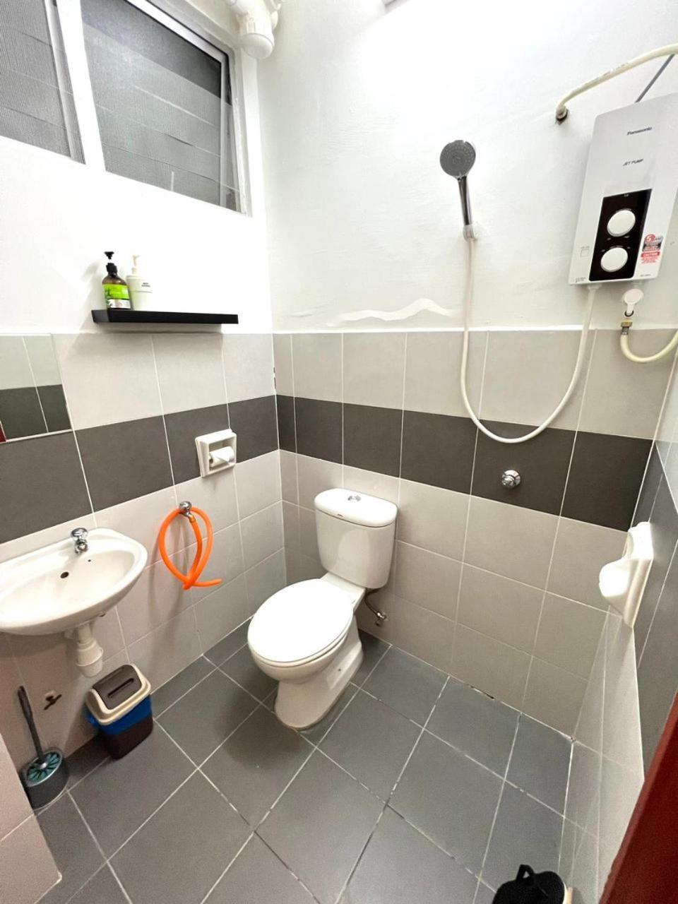 Ocean-View Studio For 2Pax -9Min To Pasarpayang-Mayangmall-Drawbridge Kuala Terengganu Zewnętrze zdjęcie